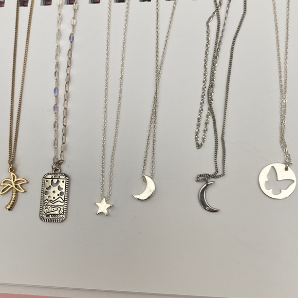 NECKLACE BUNDLE - Picture 1 of 4